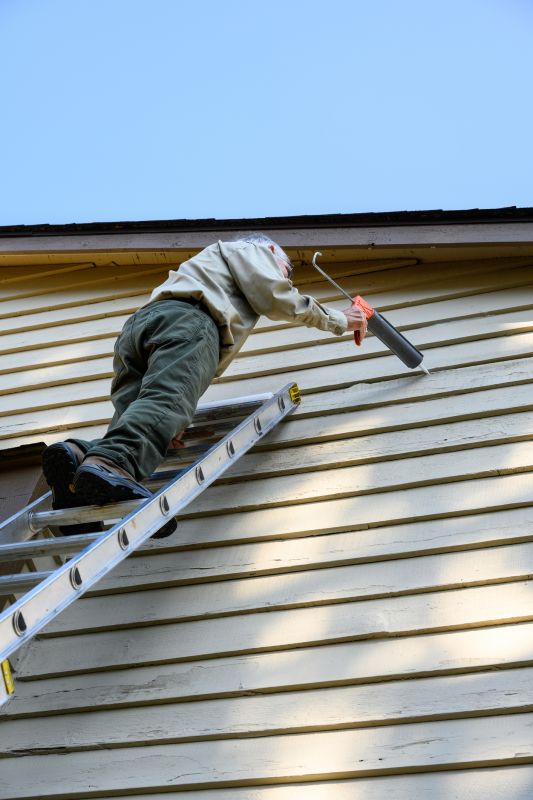 Sealing Vinyl Siding Joints